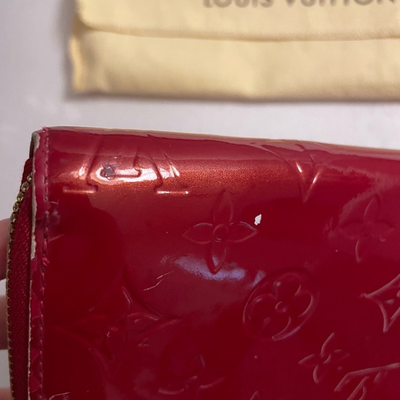 Authentic Louis Vuitton Long Zippi Vernis Monogram Wallet Red Color - Picture 8 of 16